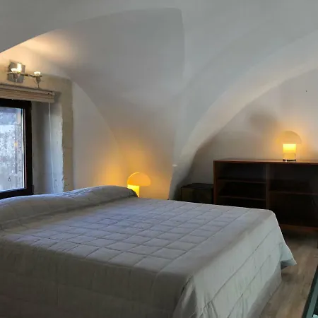 Bed & Breakfast Art To Design La